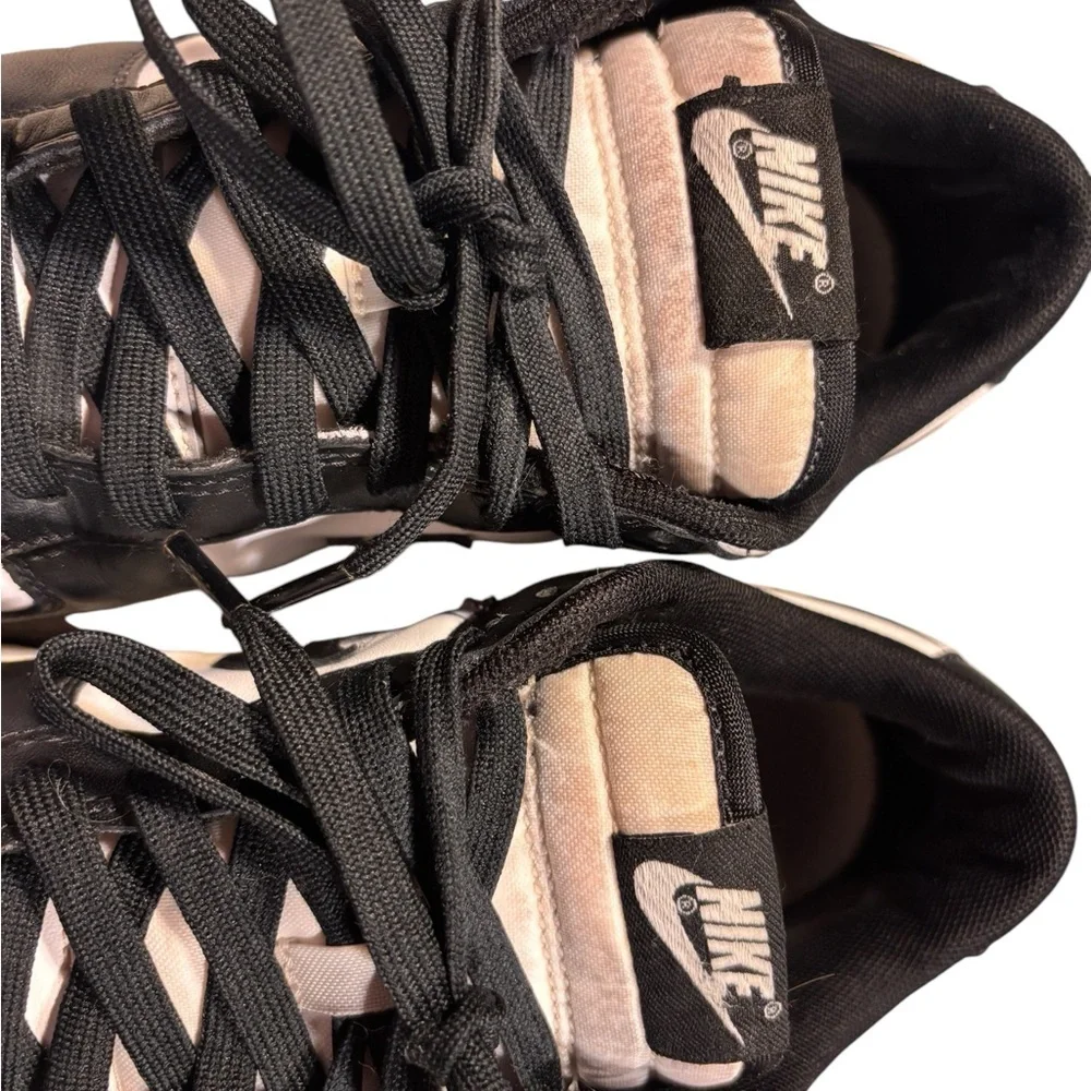 Low Top NIKE Retro Panda Dunks - Picture 4 of 5